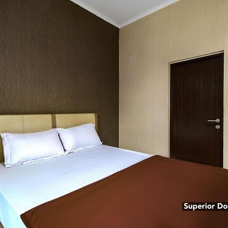 Hotel Arjuna Bekasi Exterior foto
